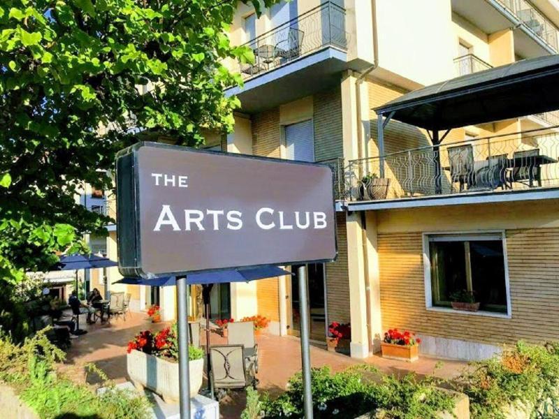 Arts Club & Hotel 3*