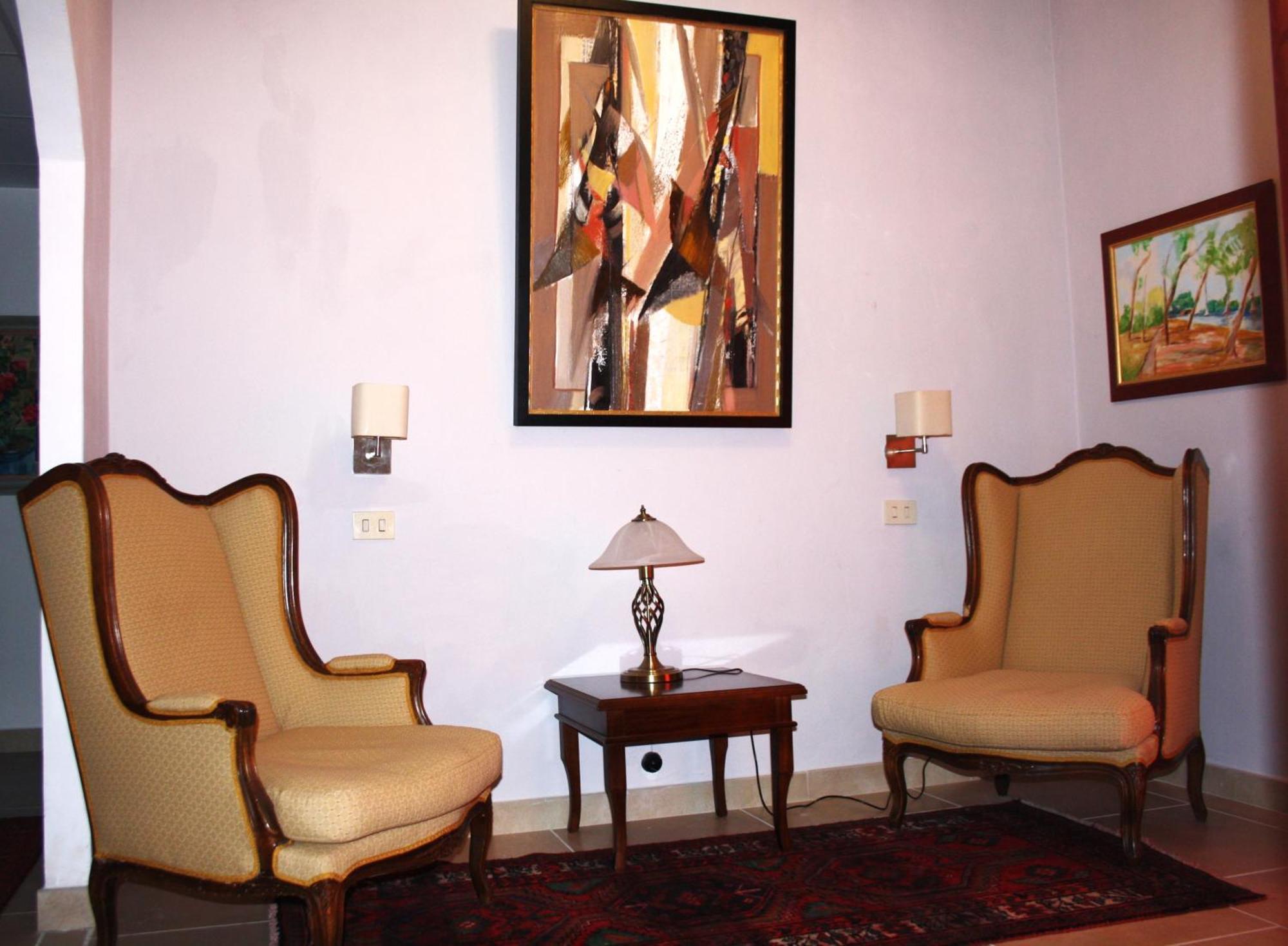 Arts Club & 3*