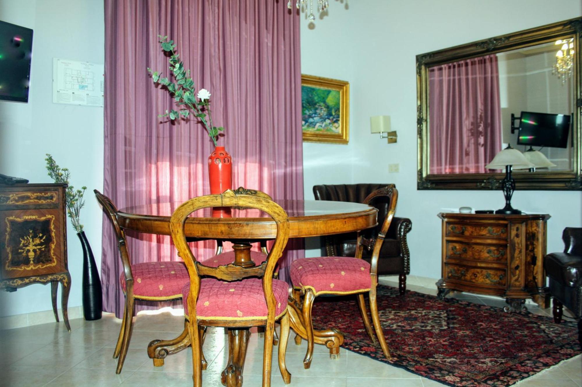 Hotel Arts Club & 3*